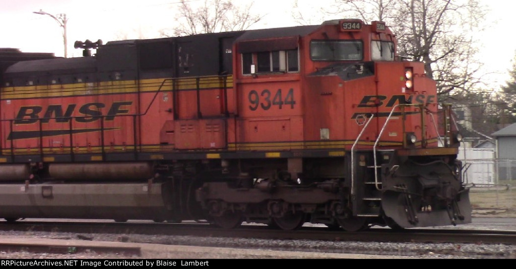 BNSF covered in coal dust